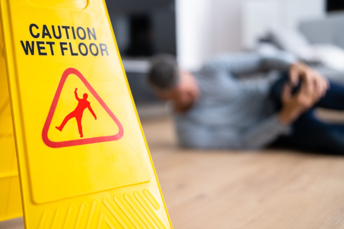 Read more about the article What to Do After a Slip and Fall Accident