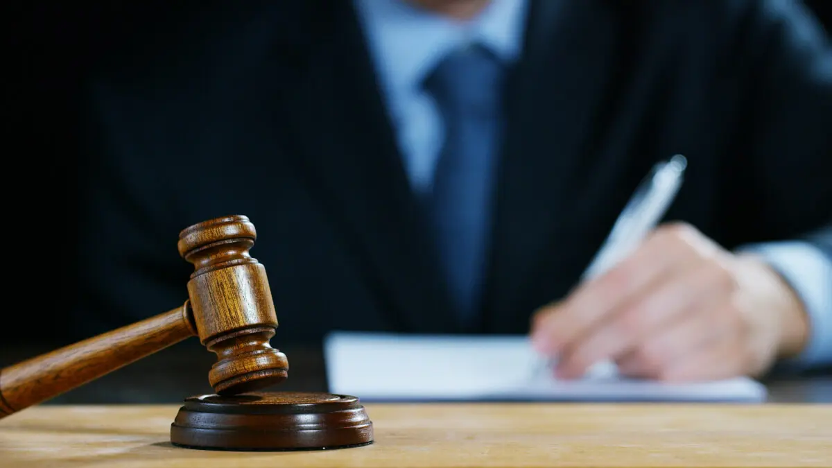 Read more about the article California Bail Process Explained: Steps, Legal Tips & What Affects Your Bond